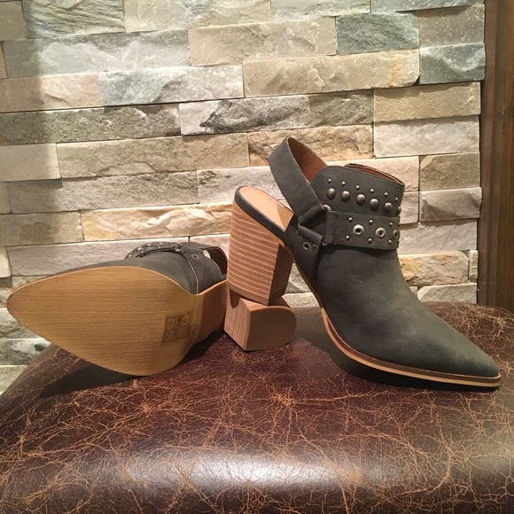 Sale ASH BLUE/GRAY EMBELLISHED SLING BACK - Picture 12 of 13